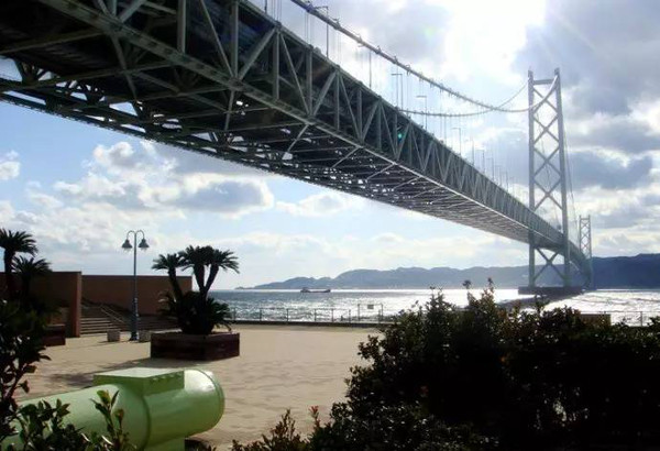 明石海峡大桥设计，跨海巨龙的腾飞之梦