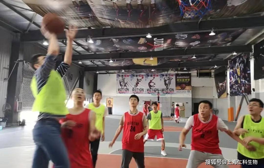 传球教学，掌握技巧，提升团队协作能力