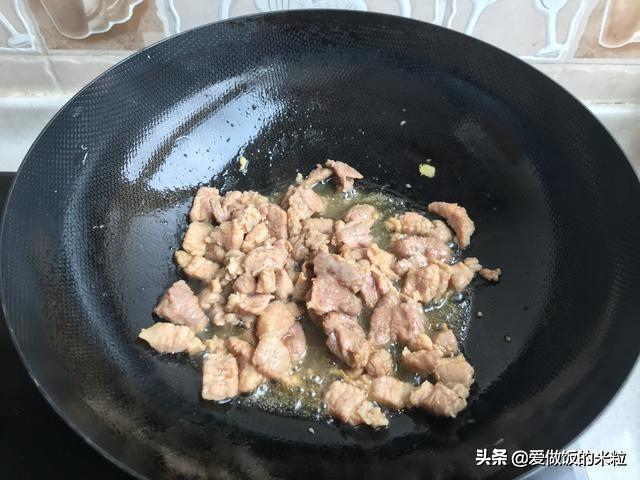 老式榨花生油，传统工艺的魅力与回忆