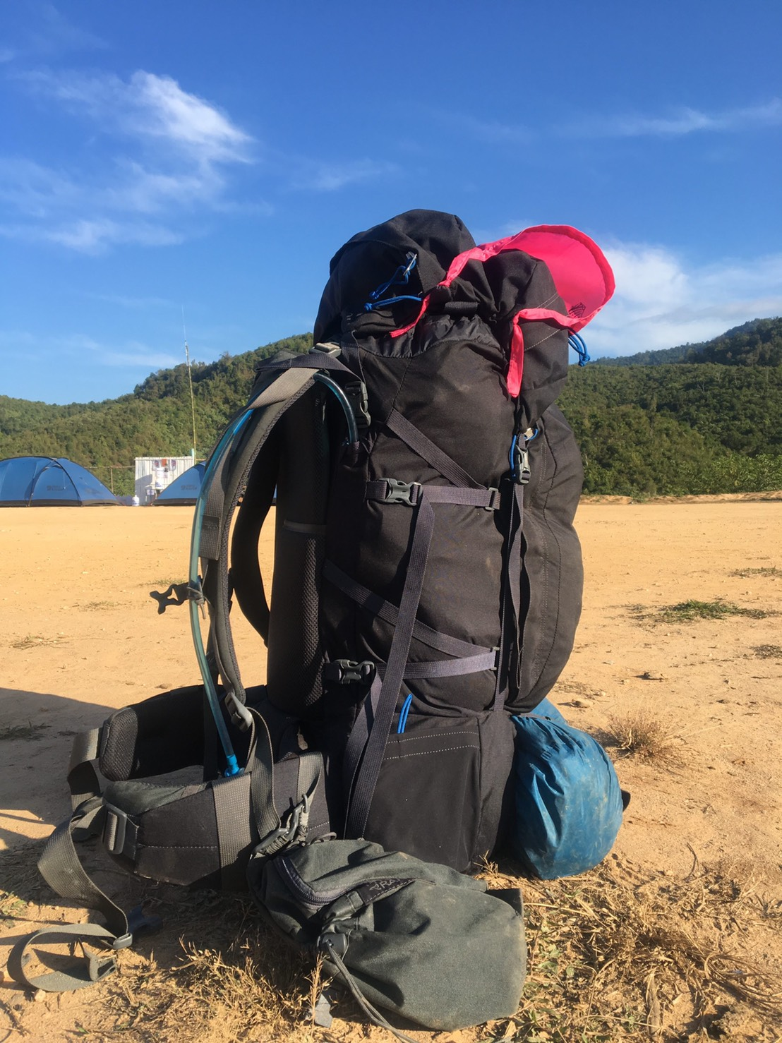 30L登山包适合，户外探险必备之选