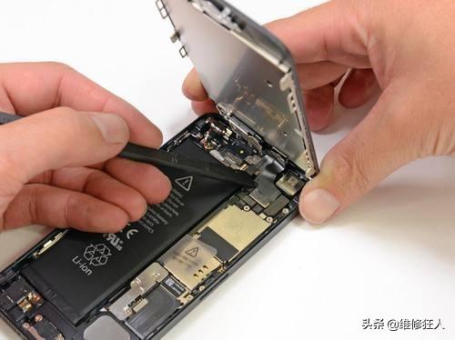 苹果iPhone 5换电池后无法开机的问题解析