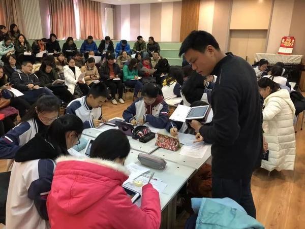 二孩模型，家庭、社会与未来的新视角