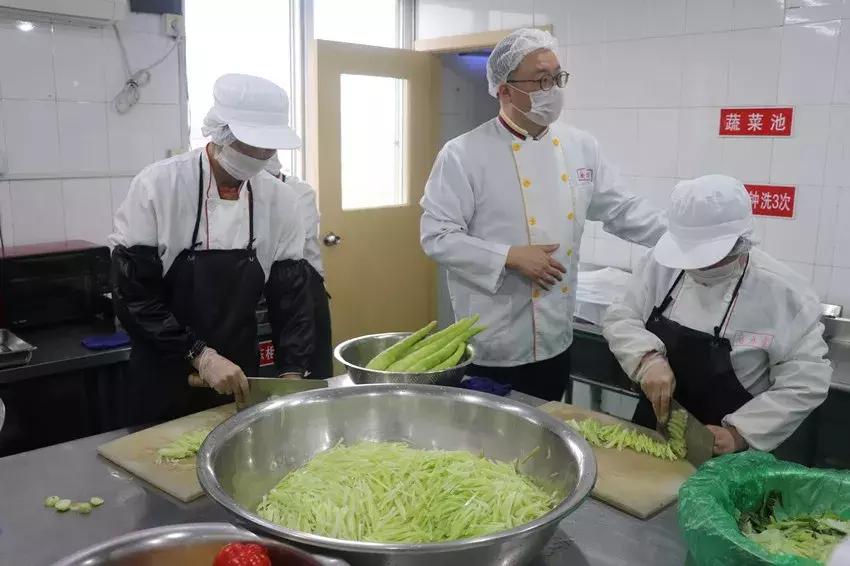 成都餐馆月子餐价格，深度解析与比较