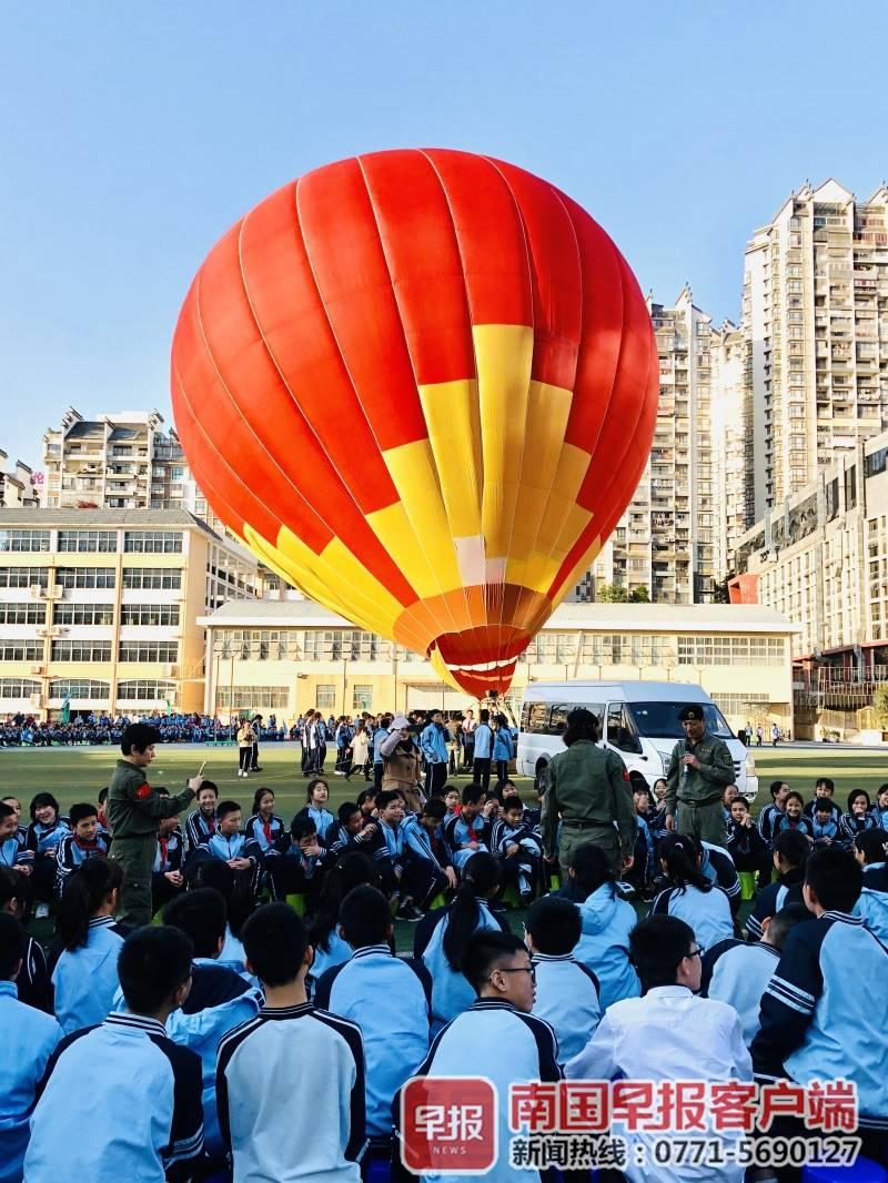 探索固定翼的世界，论坛成为飞行梦想的舞台