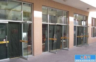 玻璃门关闭不齐，原因、影响与解决方案