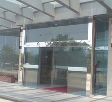 顺德电动感应玻璃门，智能化与实用性的完美结合
