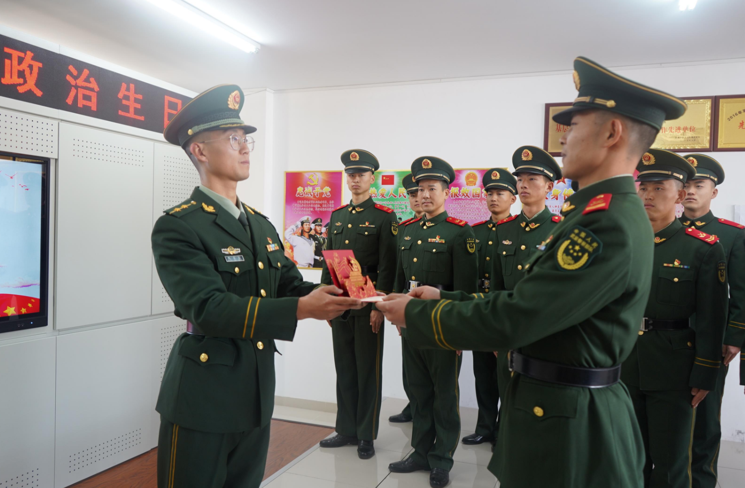 火箭兵士官待遇，荣誉与责任的体现