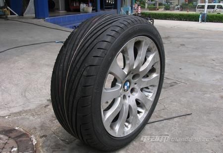 降低轮胎气压，理解其影响与正确操作的重要性