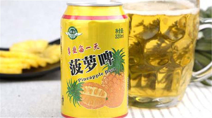菠萝饮料，热带风味的清凉佳品