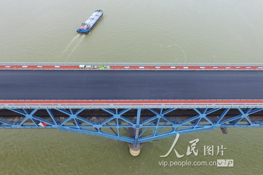 长江流域货船查询系统，连接物流信息的桥梁