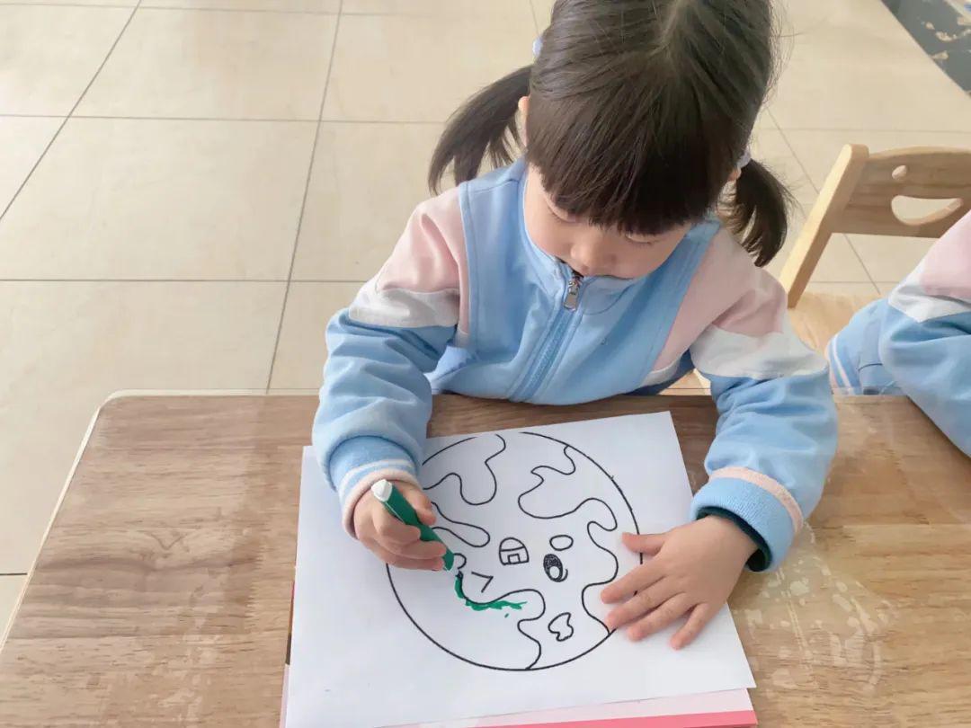 幼儿园地球美术教案